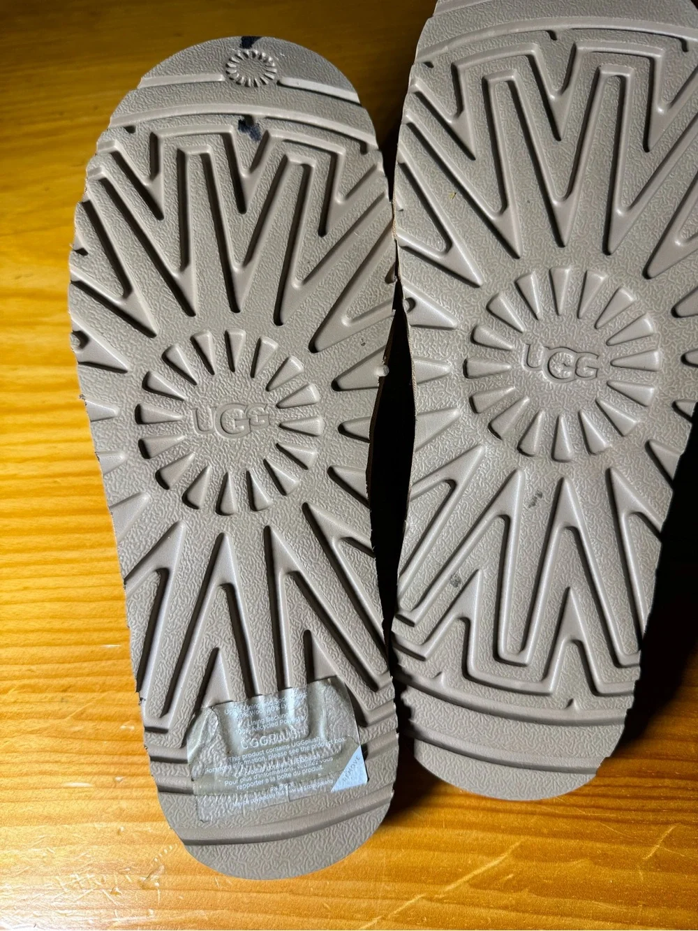 UGG Leisure Nomad slide for men - chesnut color **no box**